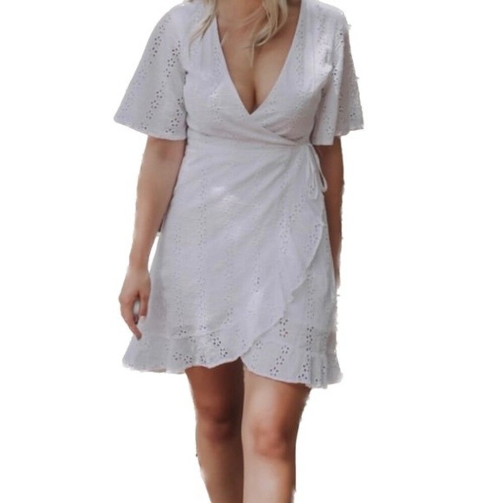 Japna NWT Lined Eyelet Lace Short Bell Sleeve Flounced Ruffle Hem Wrap Dress M